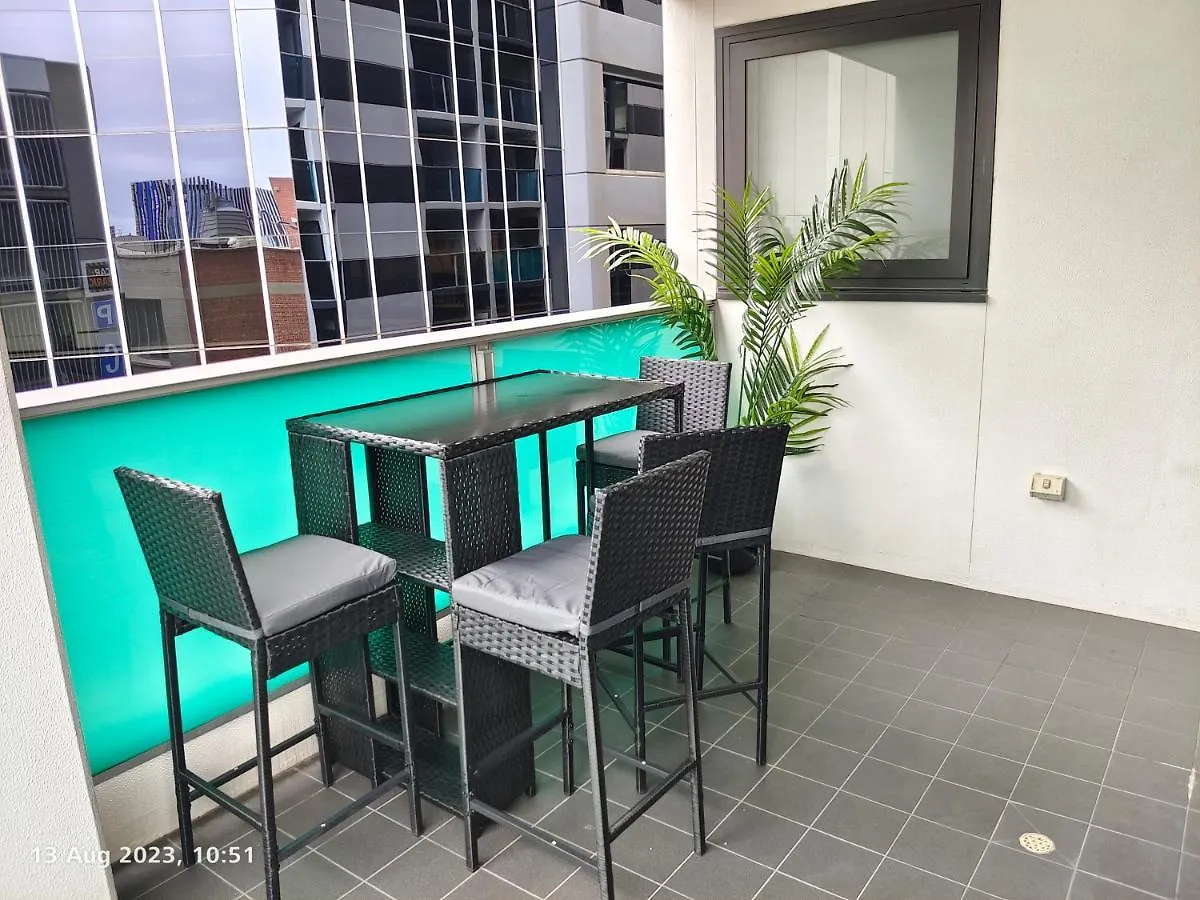 Апартаменты Adelaide City Loft